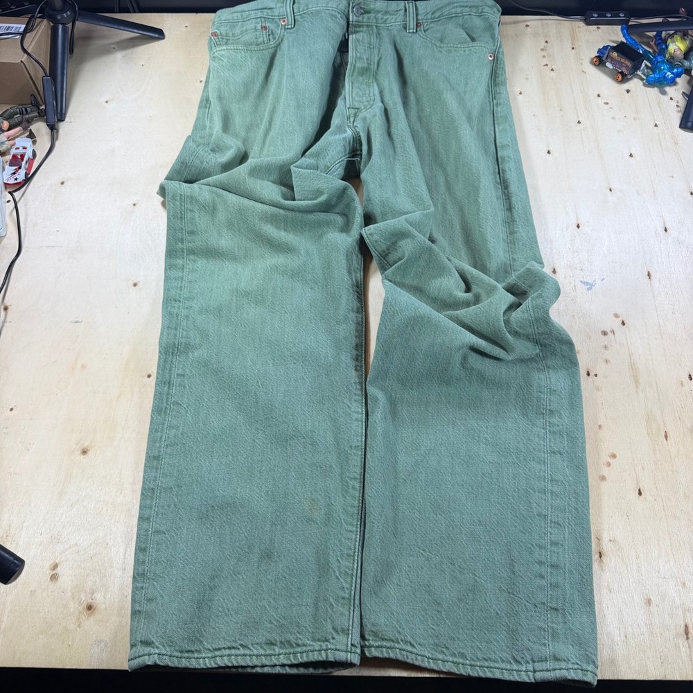 Levis 501 Mens 40x32 White Oak Cone Denim Jeans Green Button Fly Made Mexico - Picture 6 of 6